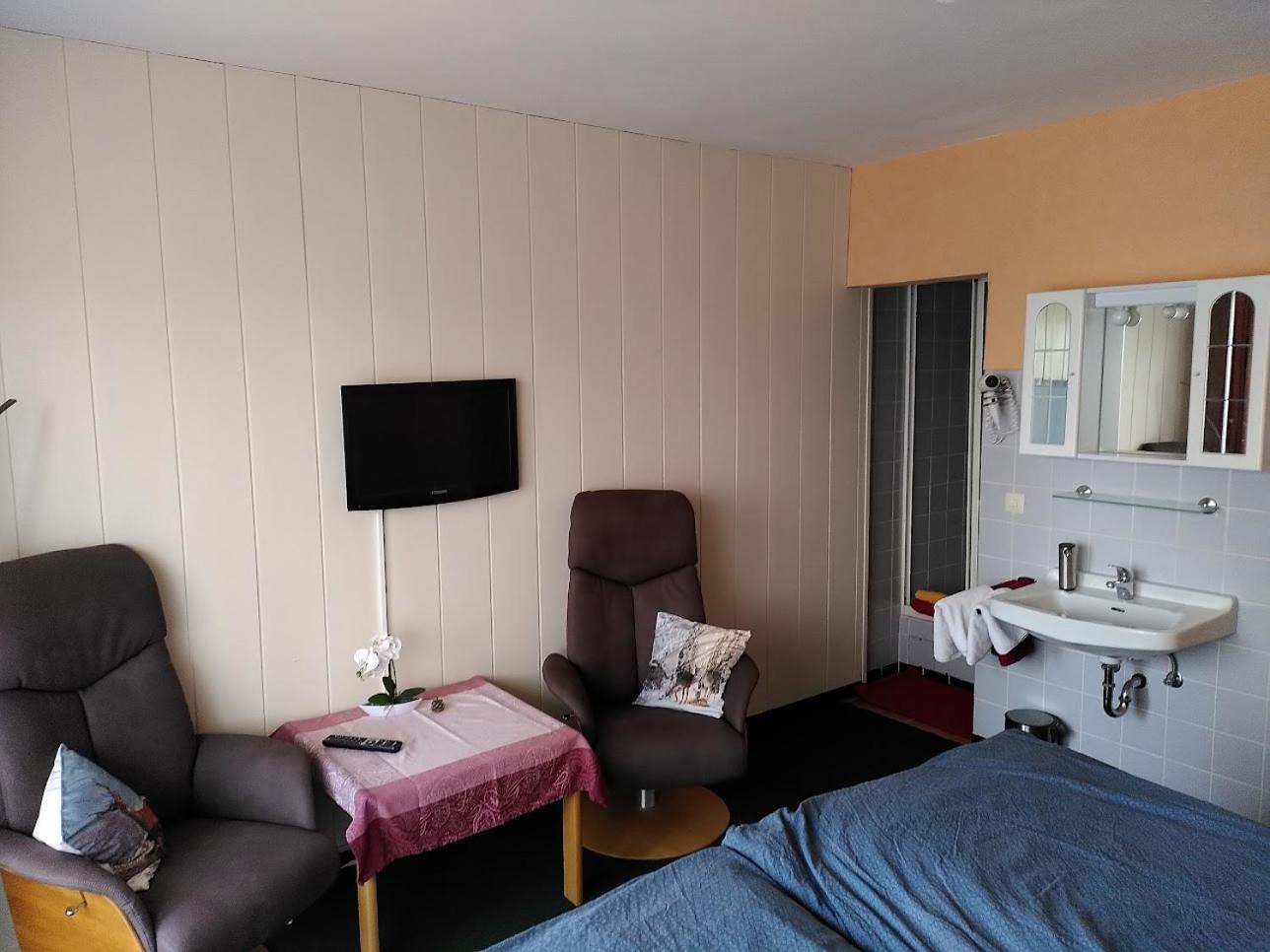 אלטנאו Bio-Hotel Zum Forsthaus מראה חיצוני תמונה