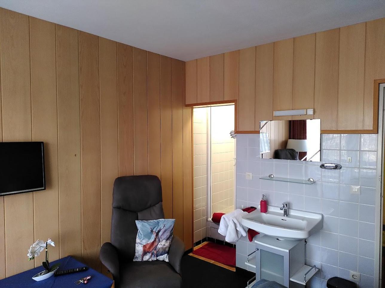 אלטנאו Bio-Hotel Zum Forsthaus מראה חיצוני תמונה